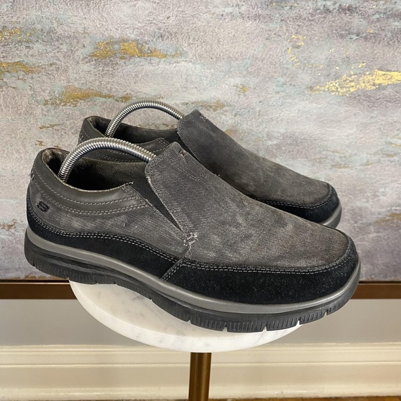 Skechers Relaxed Fit Shoes Mens Size 8.5 Black Memory Foam Slip On SN 64372 - Picture 2 of 11